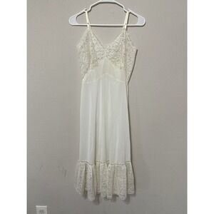 Vintage 1960's Van Raalte Lace Trimmed Full Slip Dress Size 32 Ivory Medium